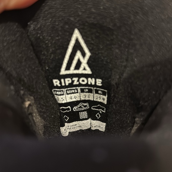 Ripzone Stellar Kids Black and Purple Snow Boots - Picture 5 of 7